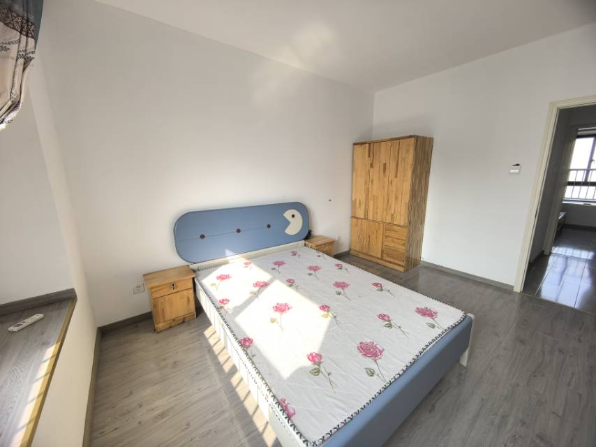 信地华地城 随时看房·