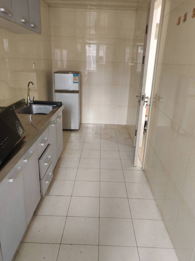 良乡镇小西庄回迁楼一居室 随时看房·