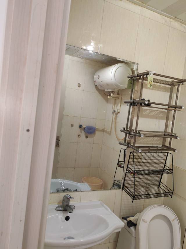 良乡镇小西庄回迁楼一居室 随时看房·