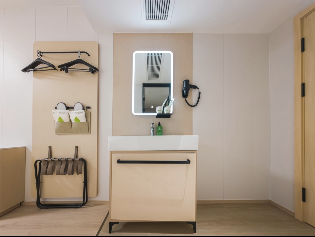 汽车站酒店 随时看房·