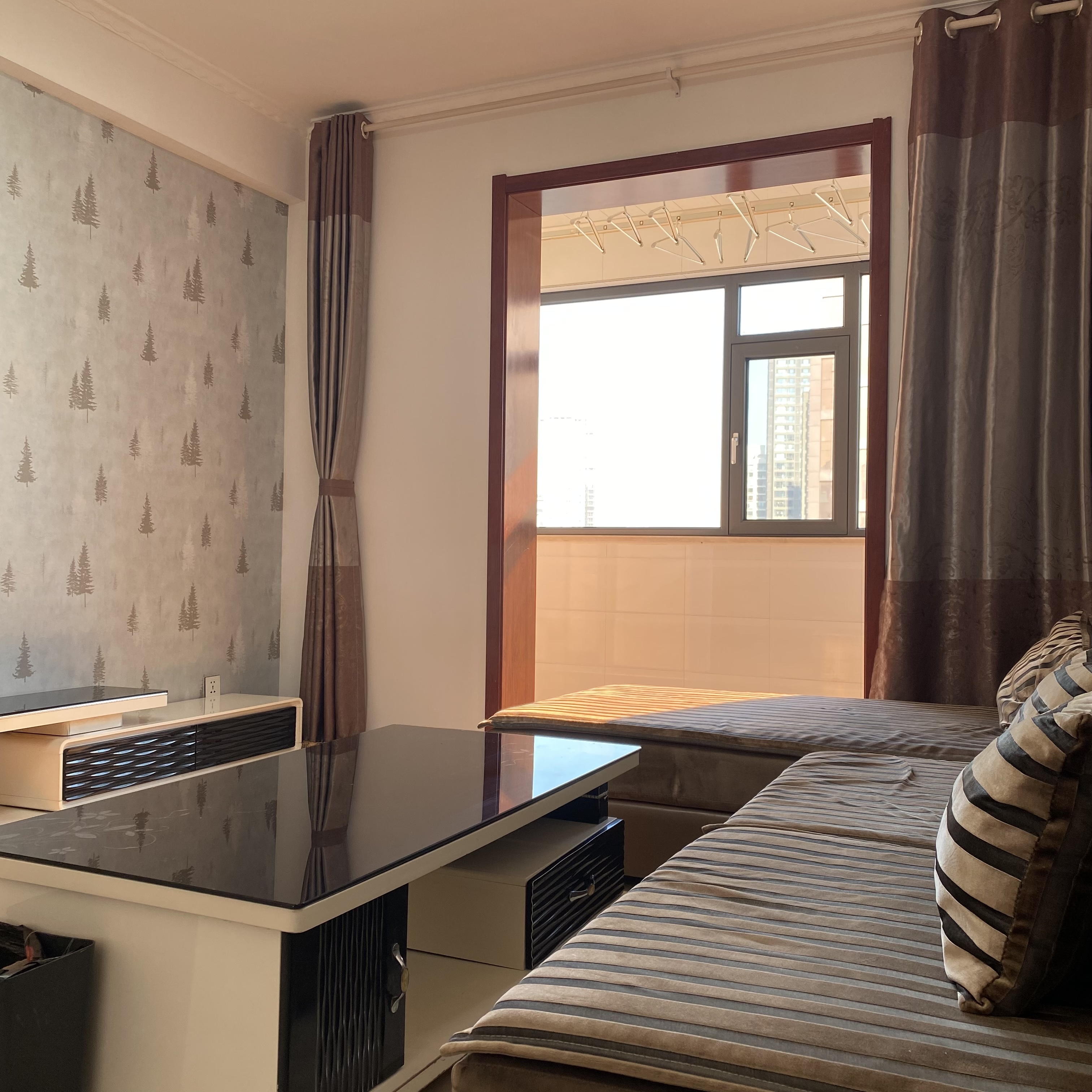 千峰南路小王村回迁楼小区 随时看房·