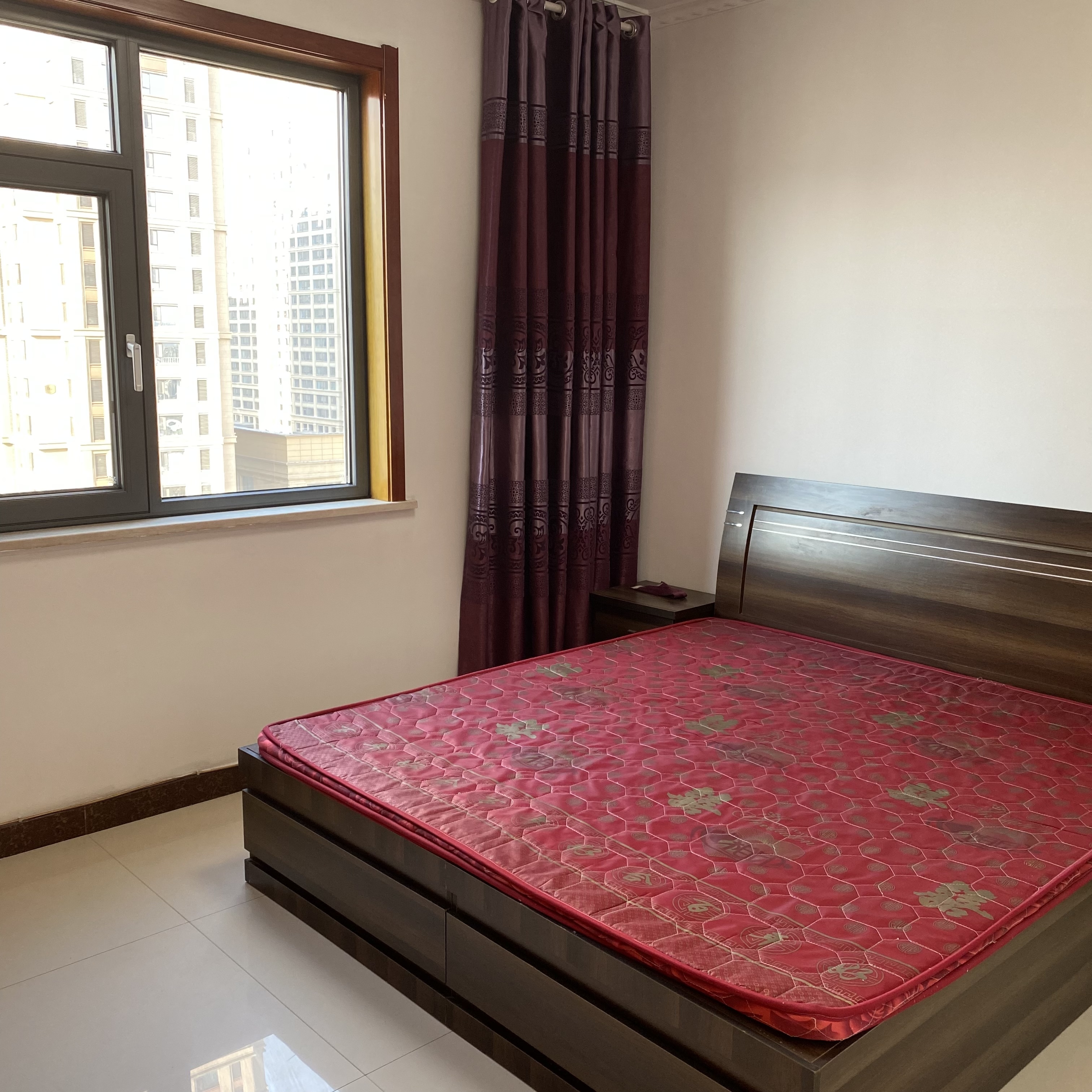 千峰南路小王村回迁楼小区 随时看房·