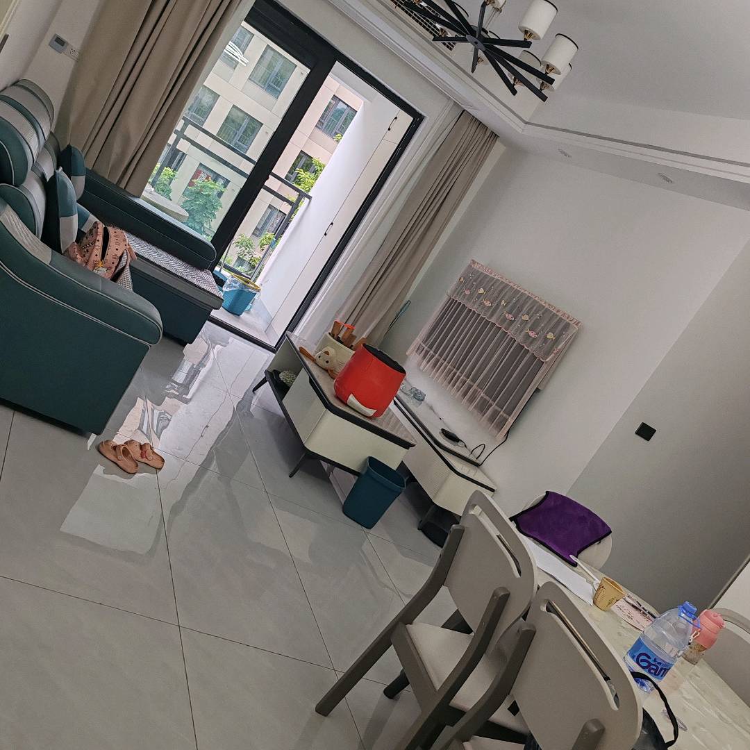 东原江山印月二期 3居室 2500元/月