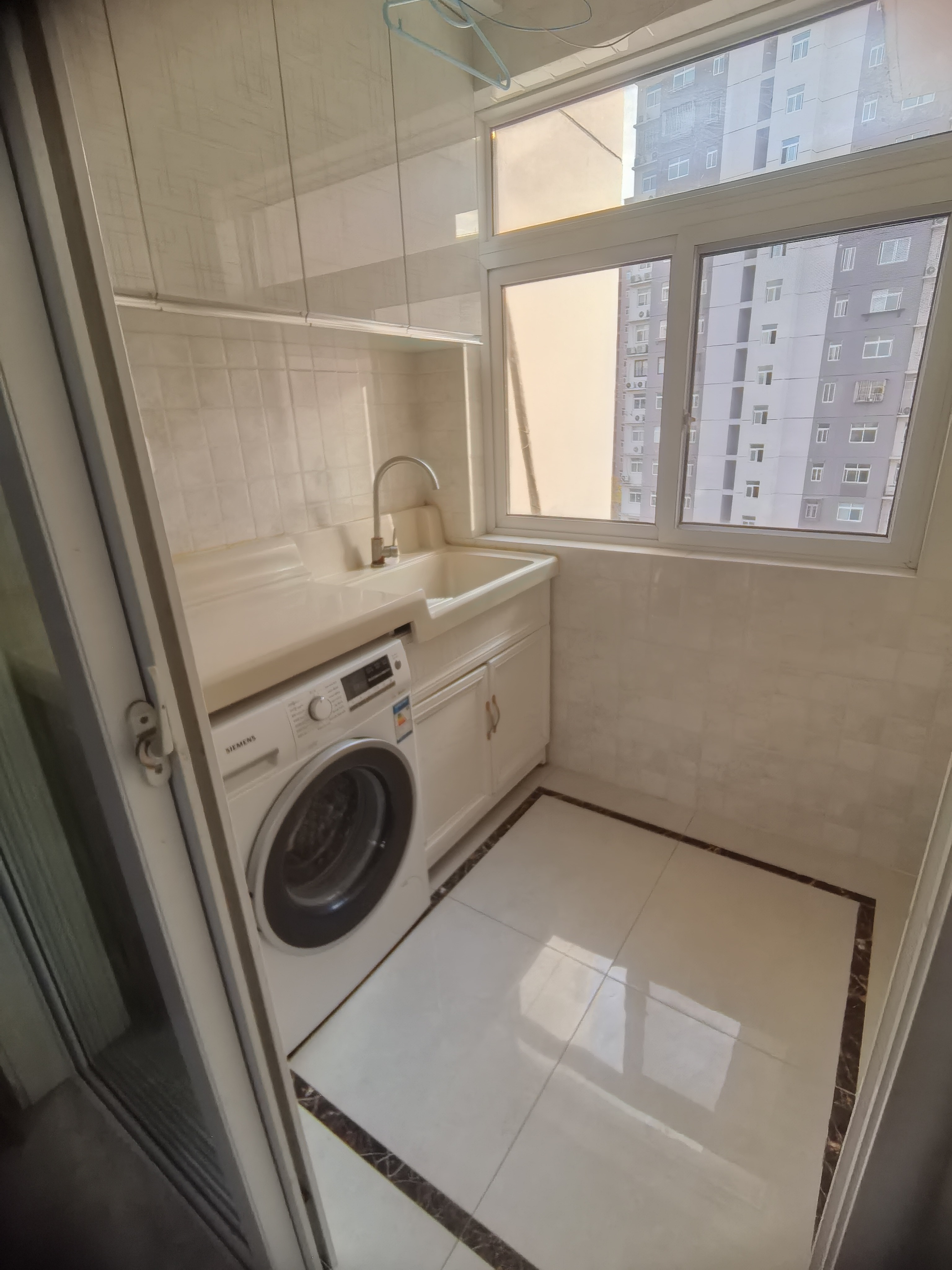 华中苑一区 随时看房·