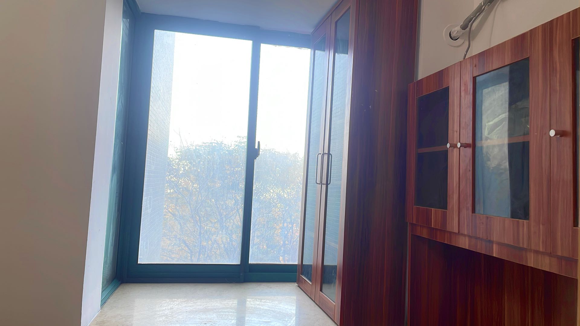 汤逊湖山庄 随时看房·