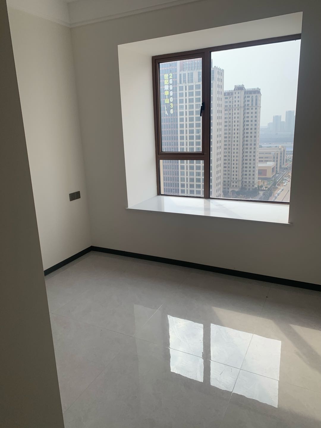 连山湖小区 随时看房·