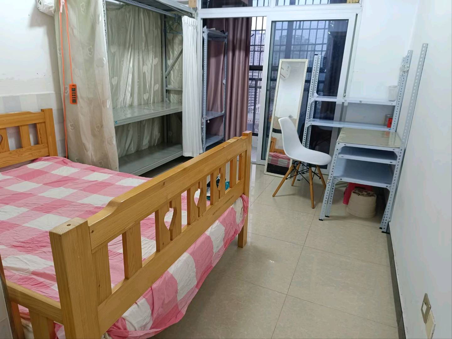 新都花园整租单配 1居室 800元/月