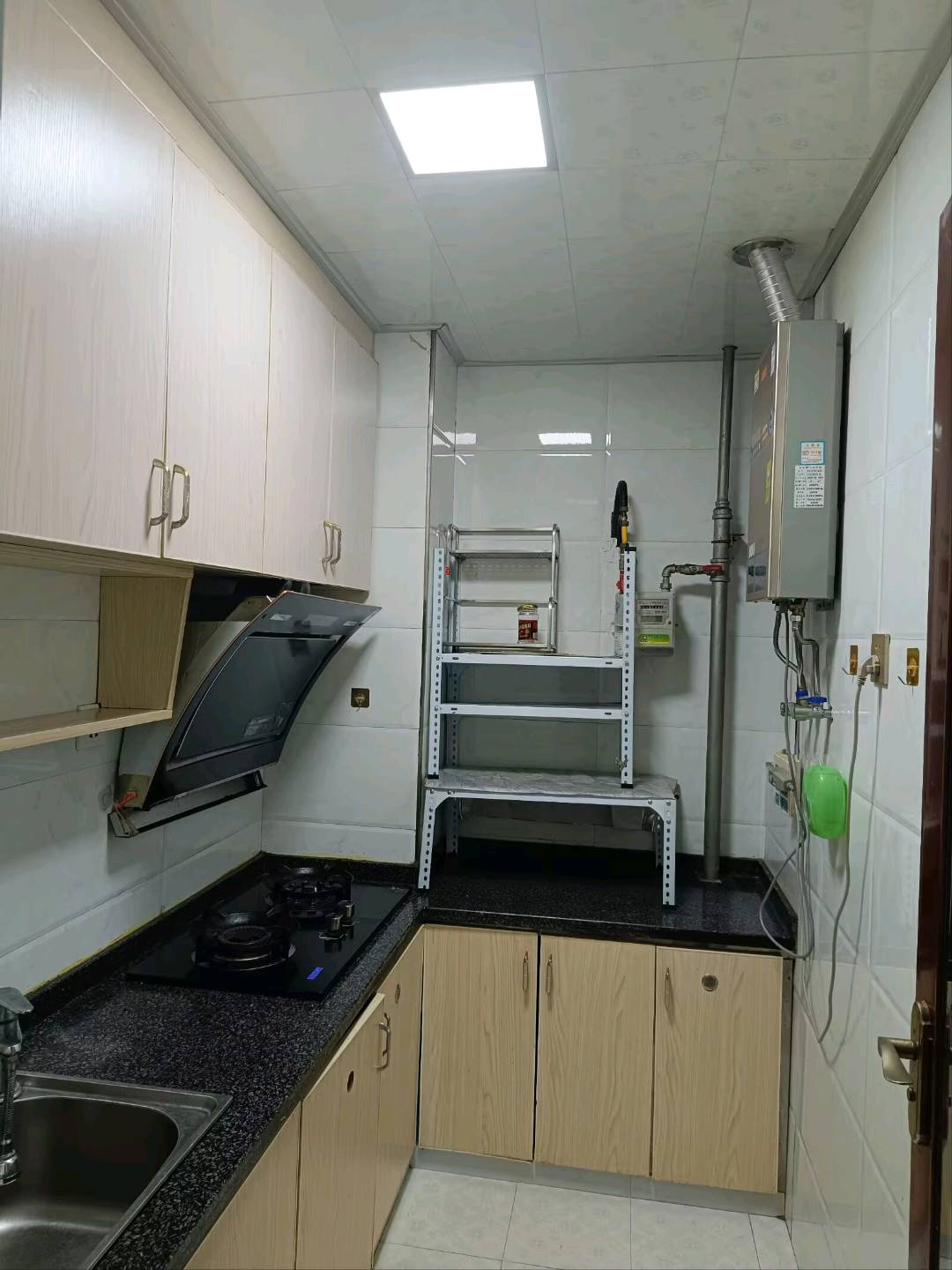 新都花园整租单配 随时看房·