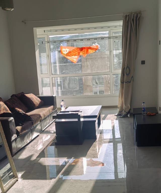 华泰世纪新城二期 4居室 1500元/月