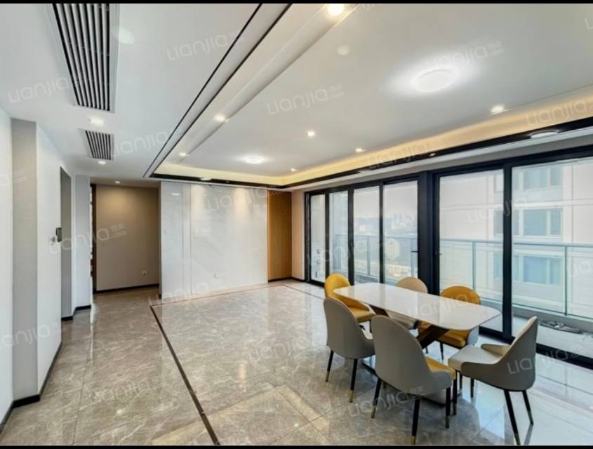 绿城留香园 4居室 4500元/月