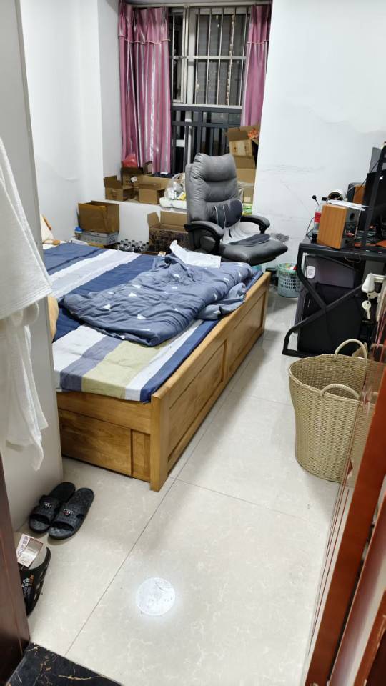 新怡花园a区 随时看房·