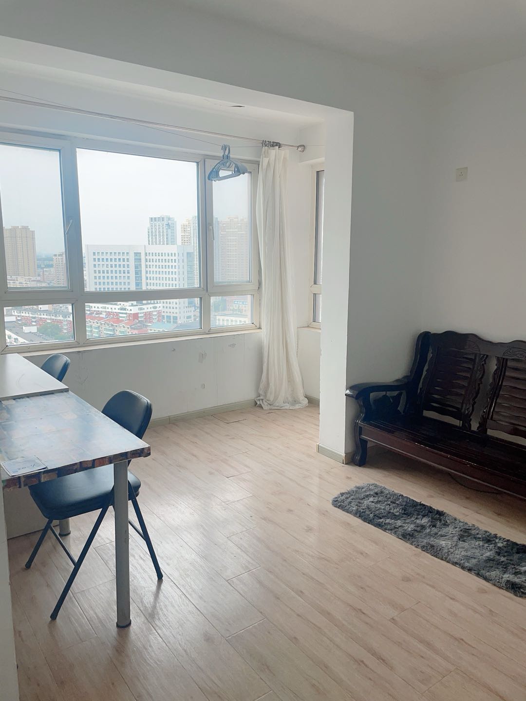 书香人家 1居室 1300元/月