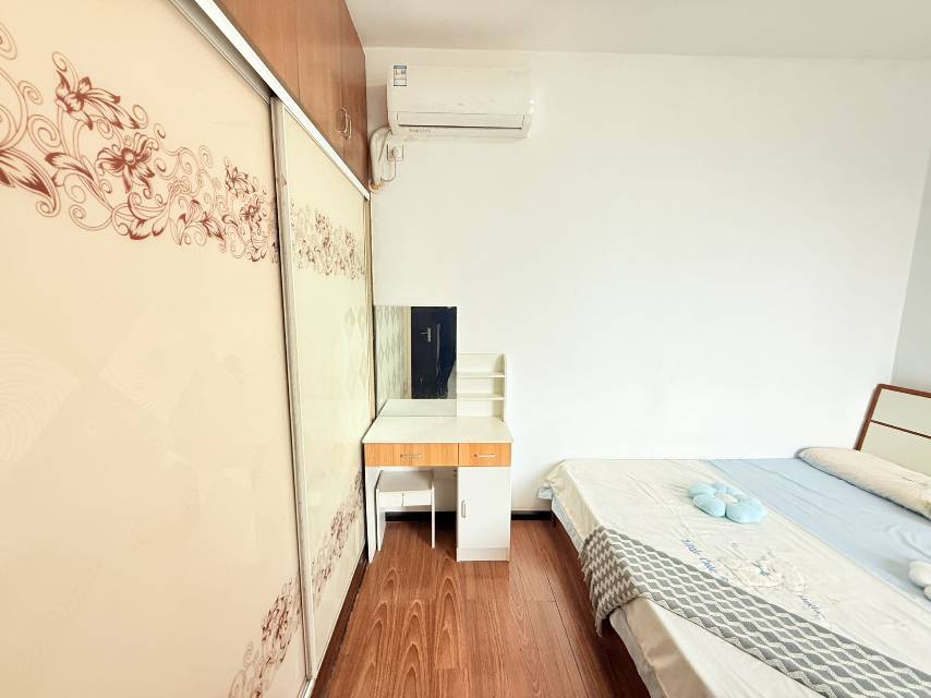 新港国际花园 随时看房·