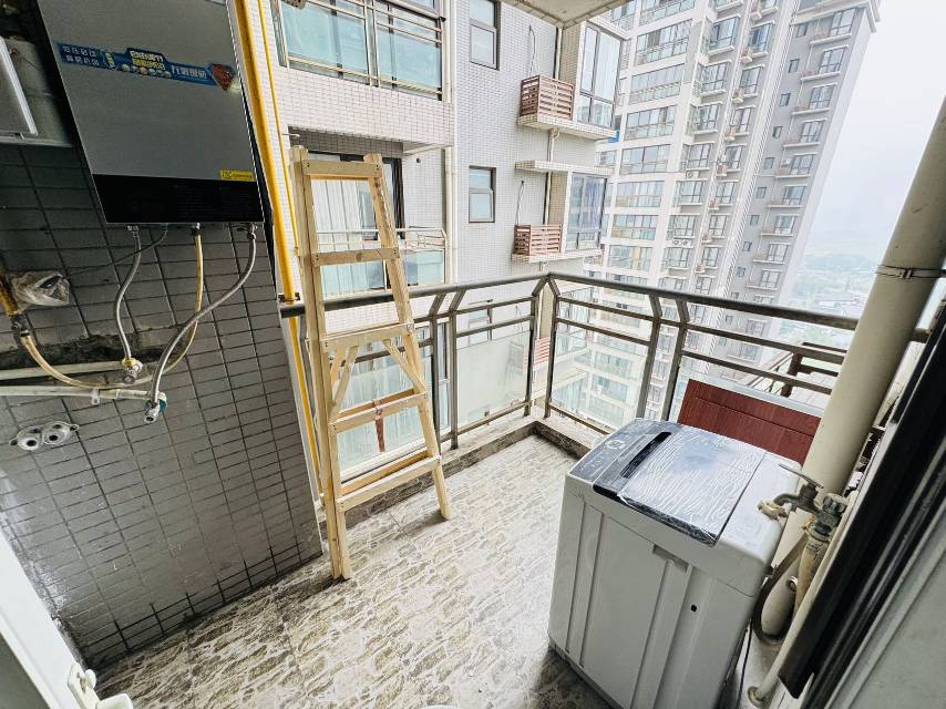 新港国际花园 随时看房·