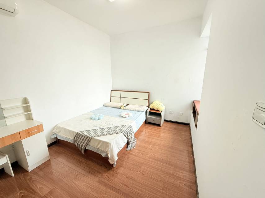 新港国际花园 随时看房·