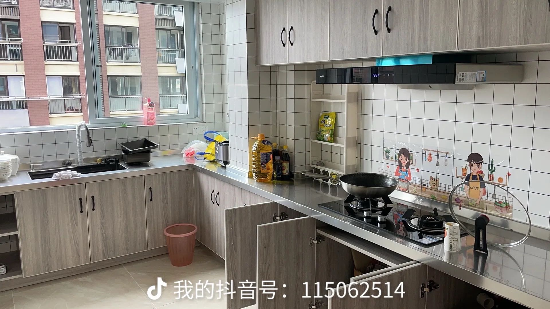 江畔花苑 随时看房·