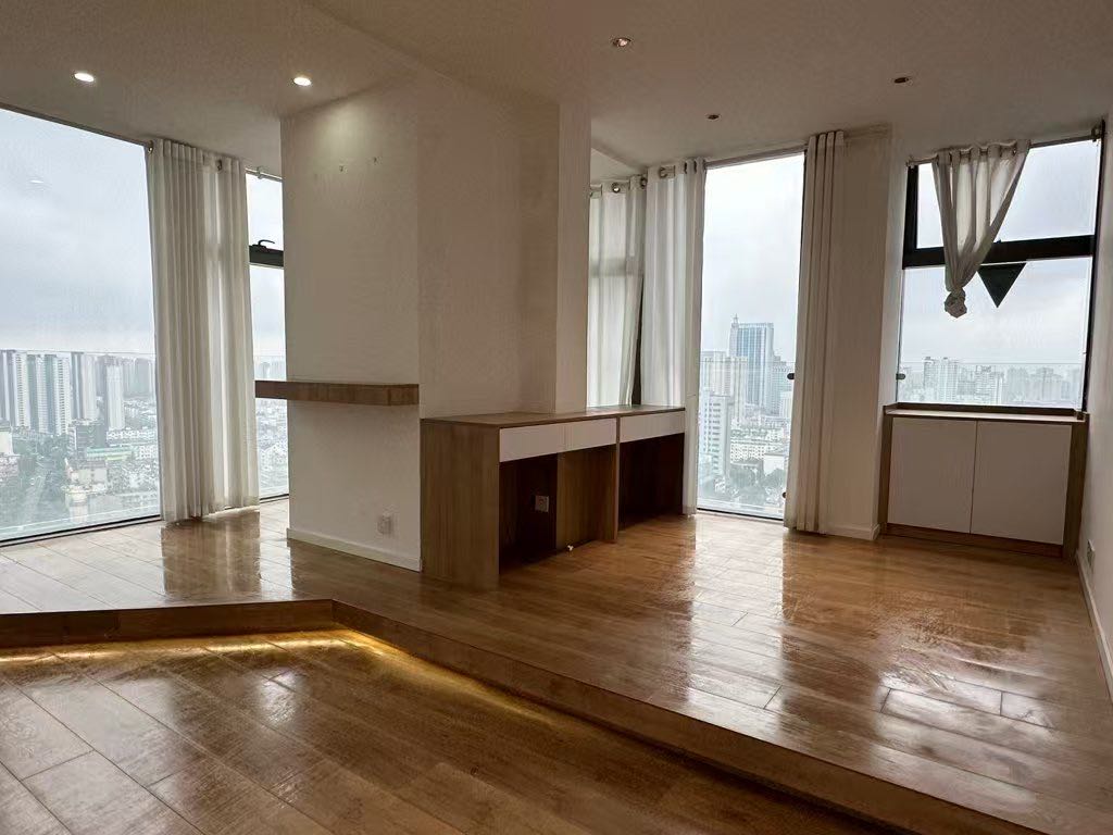 万达中央商务区8号楼 随时看房·