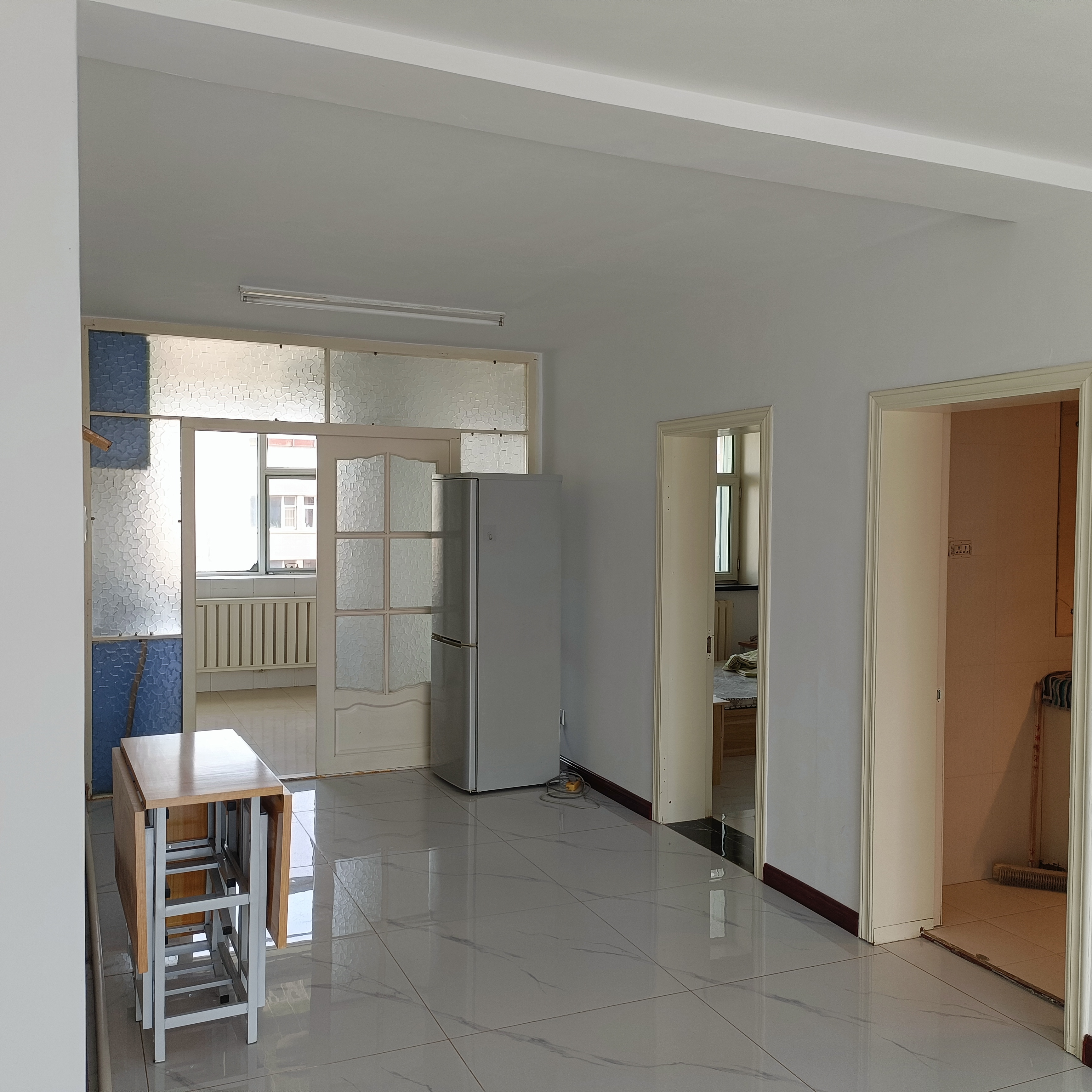 繁荣小区 随时看房·