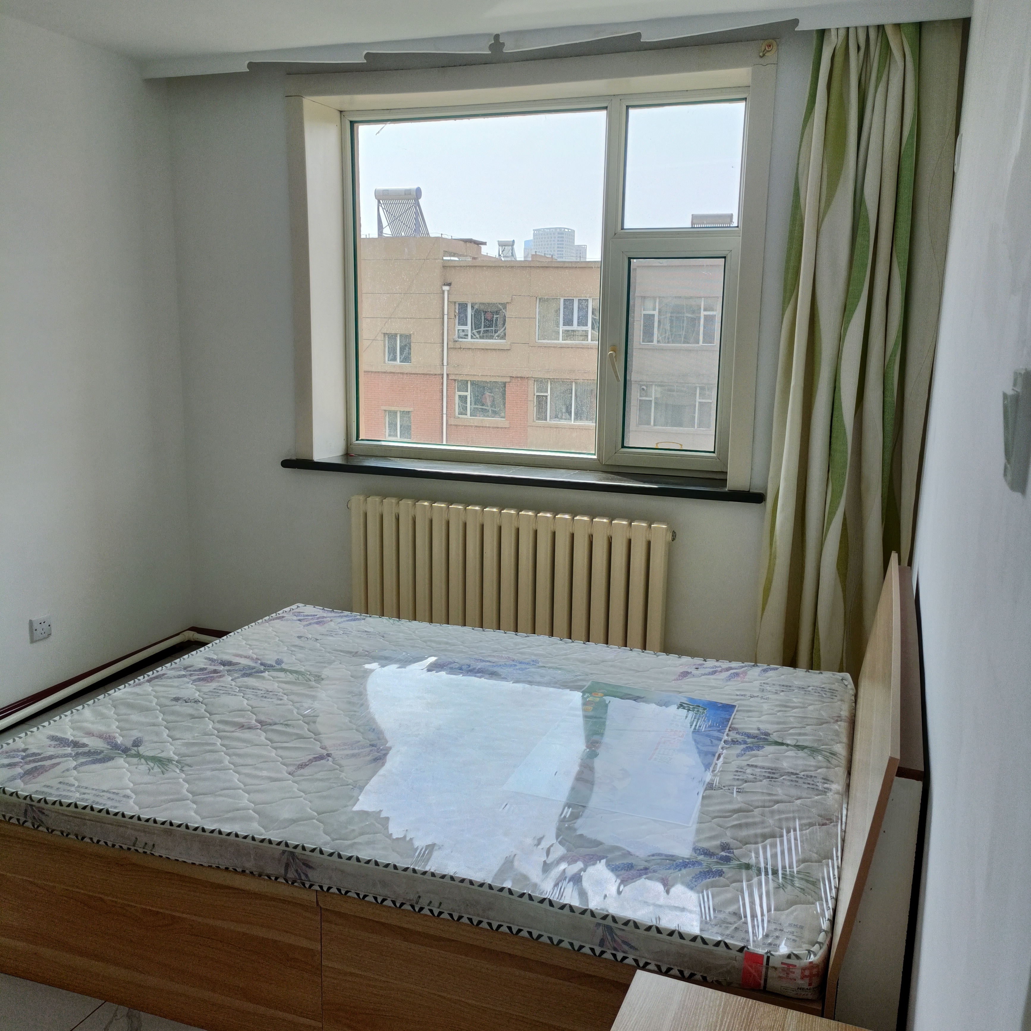 繁荣小区 随时看房·