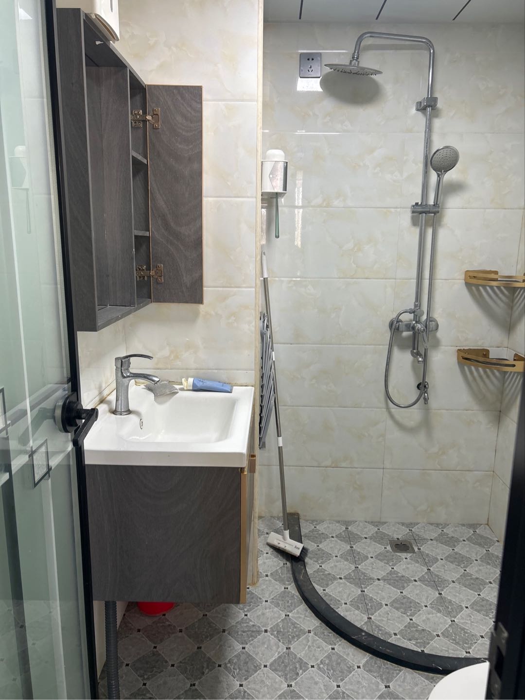 溪乾小区 随时看房·