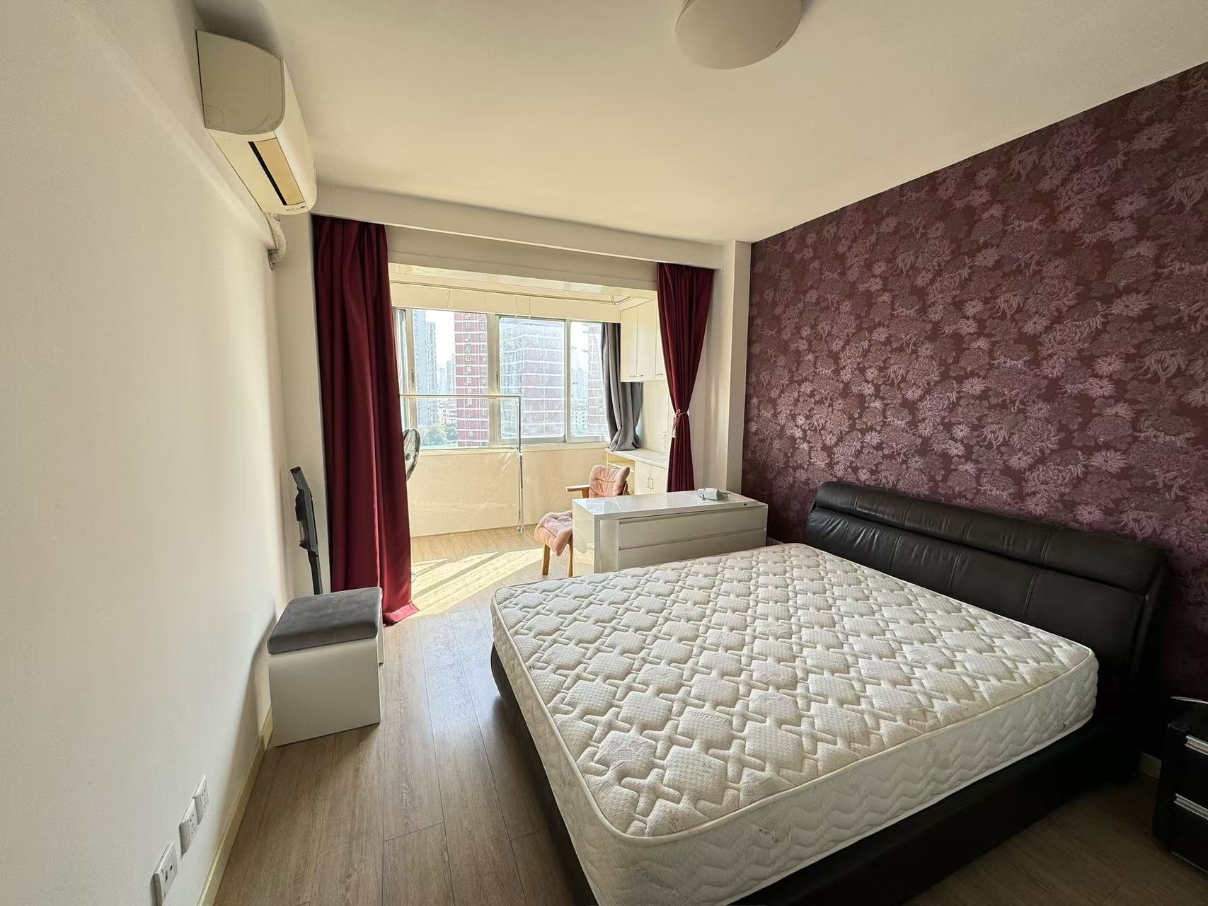 朝阳大楼 随时看房·