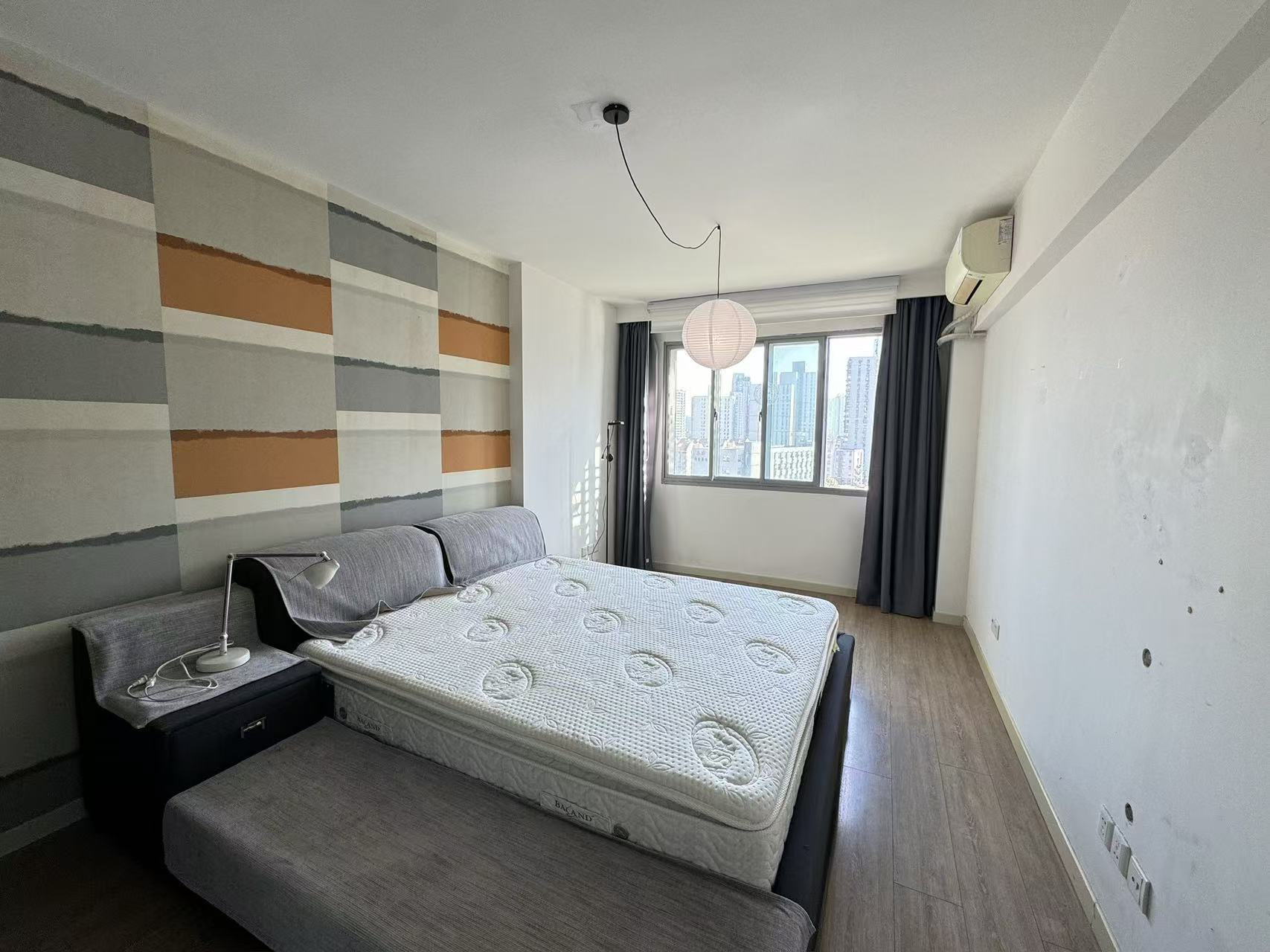 朝阳大楼 随时看房·