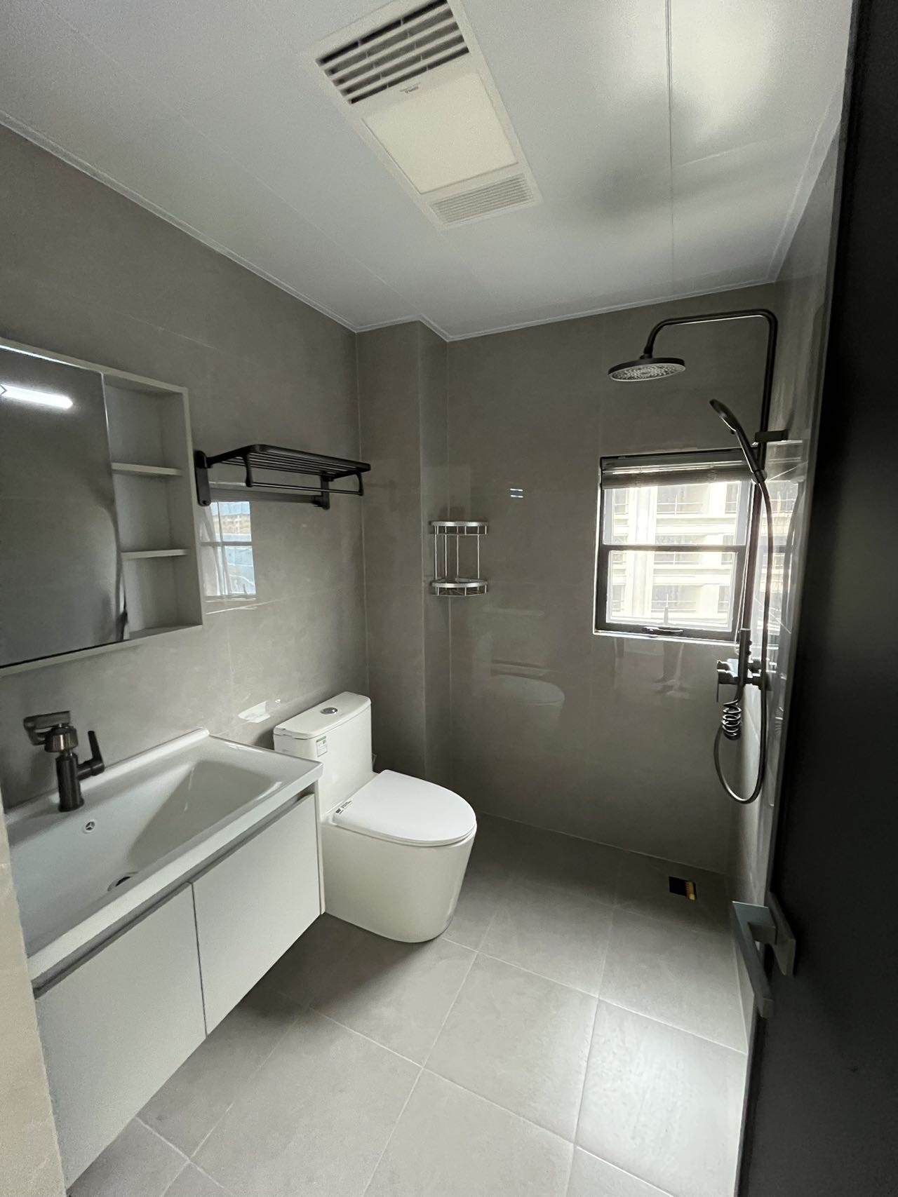 阳光满园 随时看房·