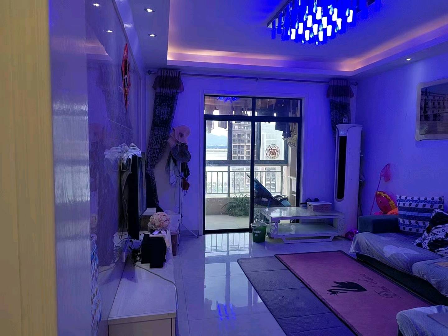 鑫恒通观天下 2居室 1399元/月