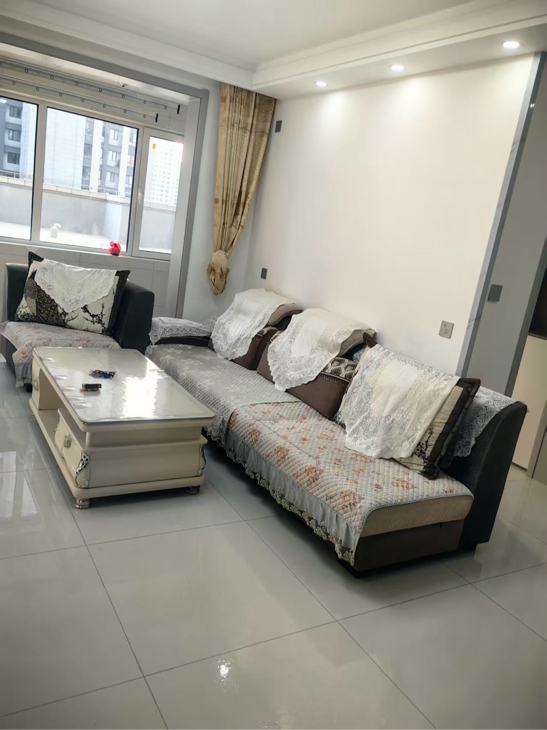 滨湖合园 3居室 1200元/月