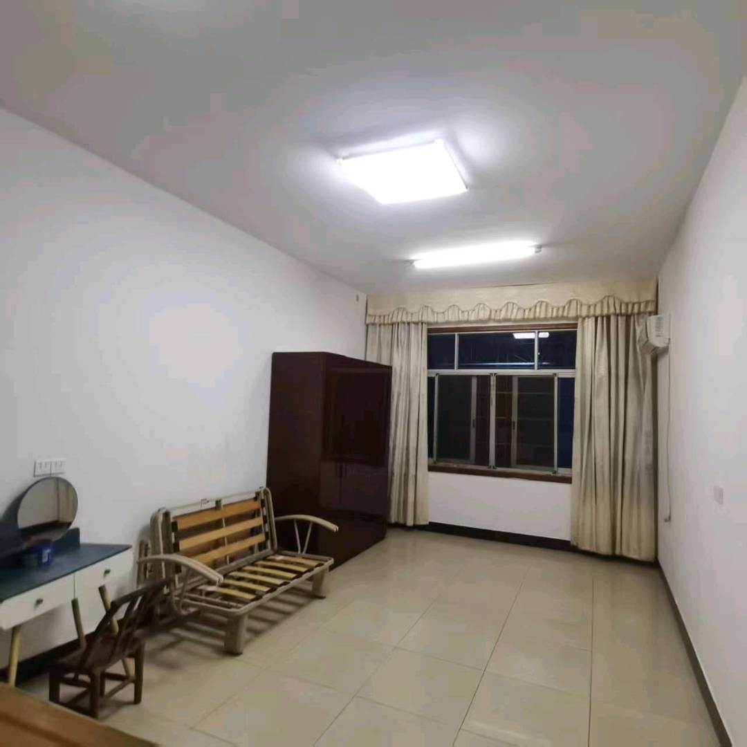 荷花塘小区（雷锋纪念馆对面） 随时看房·