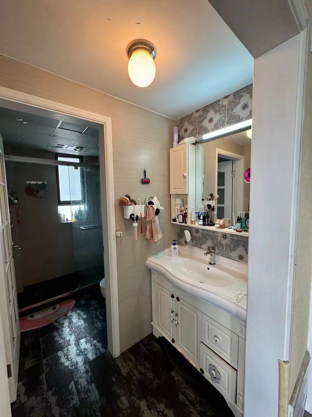 平南四 随时看房·