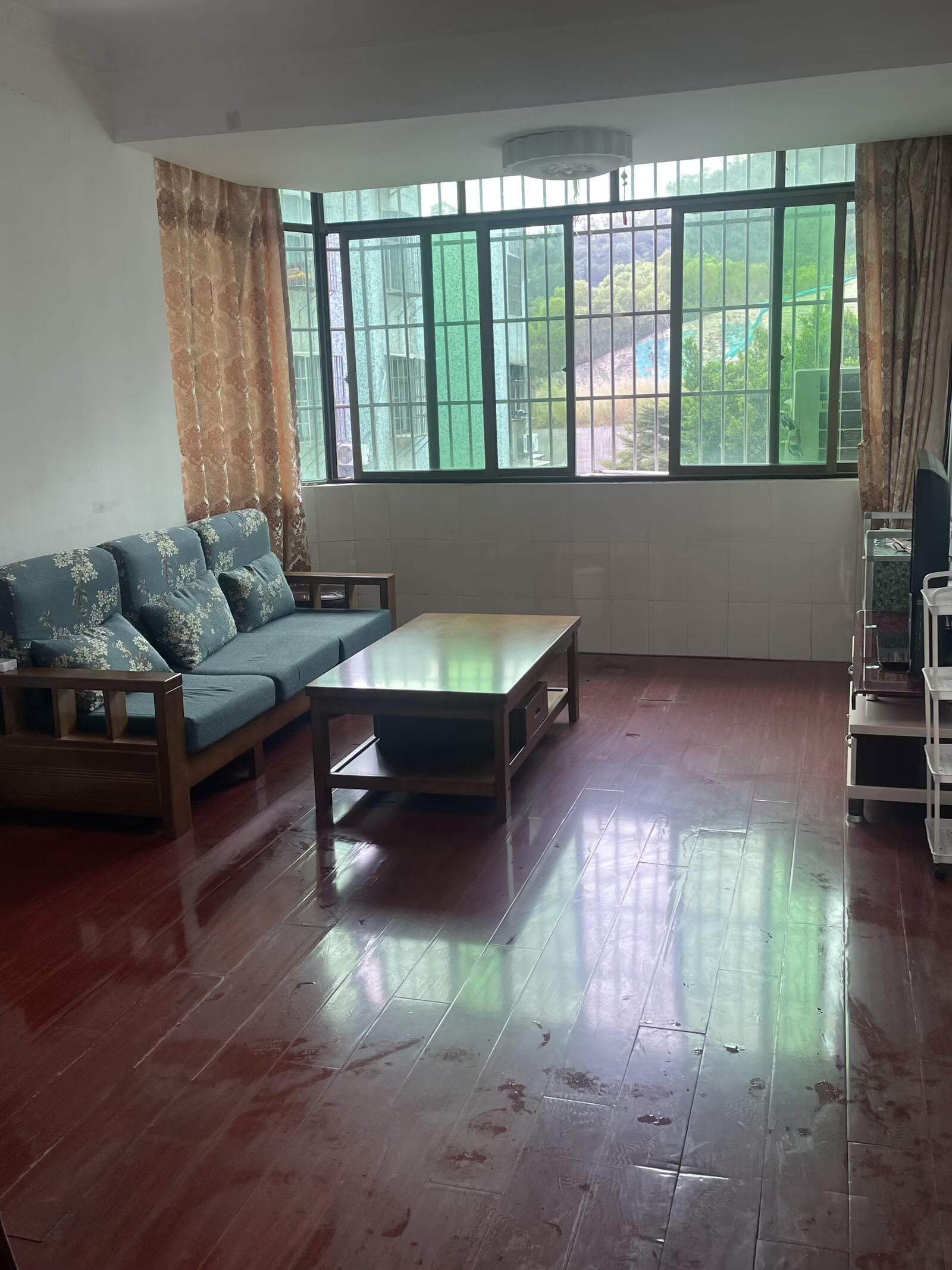 白莲新村 随时看房·