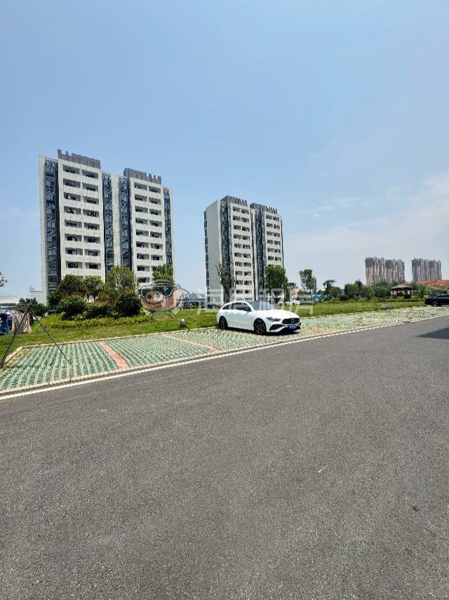 中芯一路仁和公寓 随时看房·