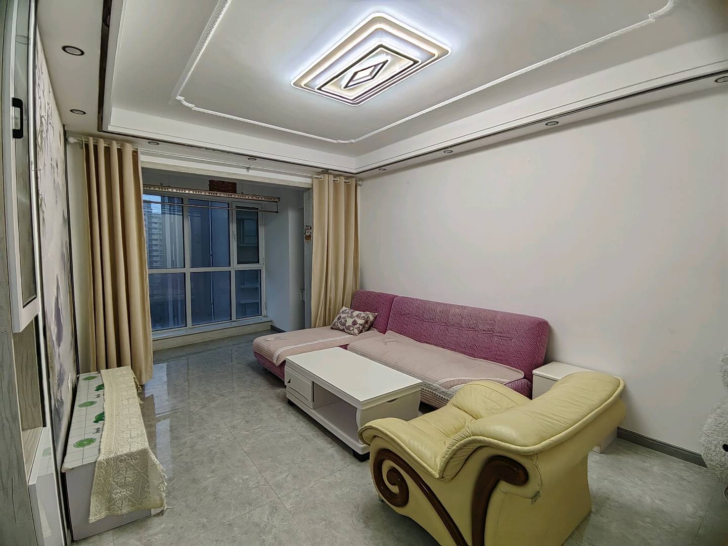 三易黄金水岸 随时看房·