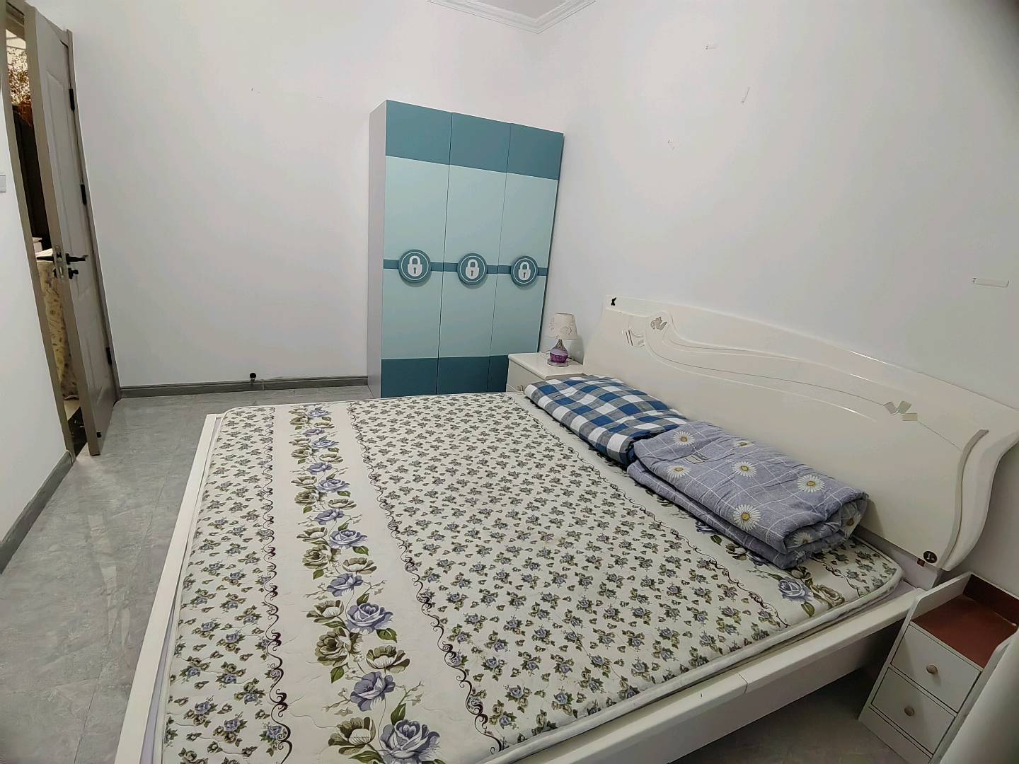 三易黄金水岸）