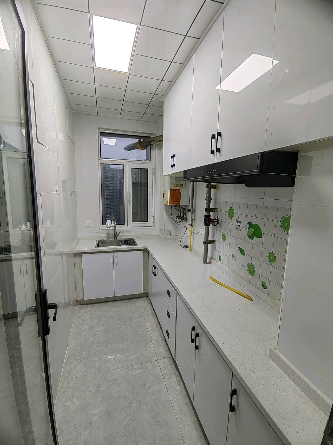 三易黄金水岸 随时看房·