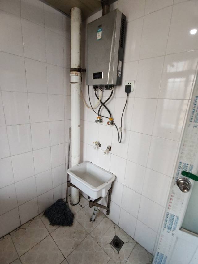 世发家园 随时看房·