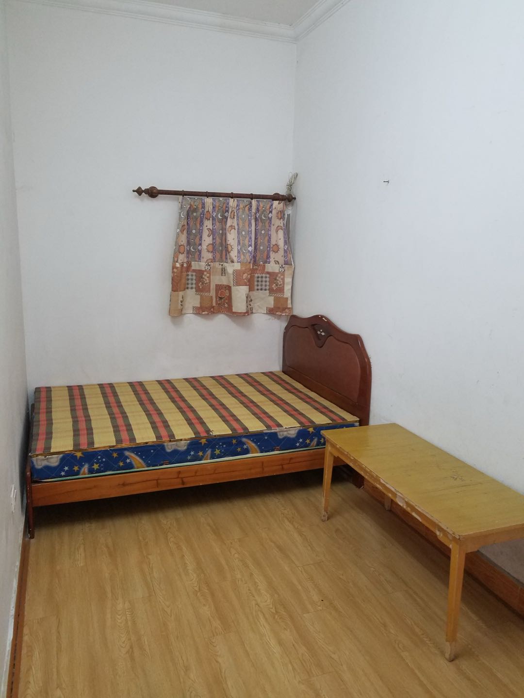 凤凰广场附近沿湖路11号 随时看房·