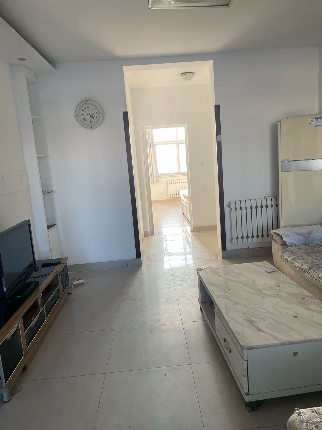 平阴县五岭路供电局家属院13号楼一单元302 3居室 1000元/月