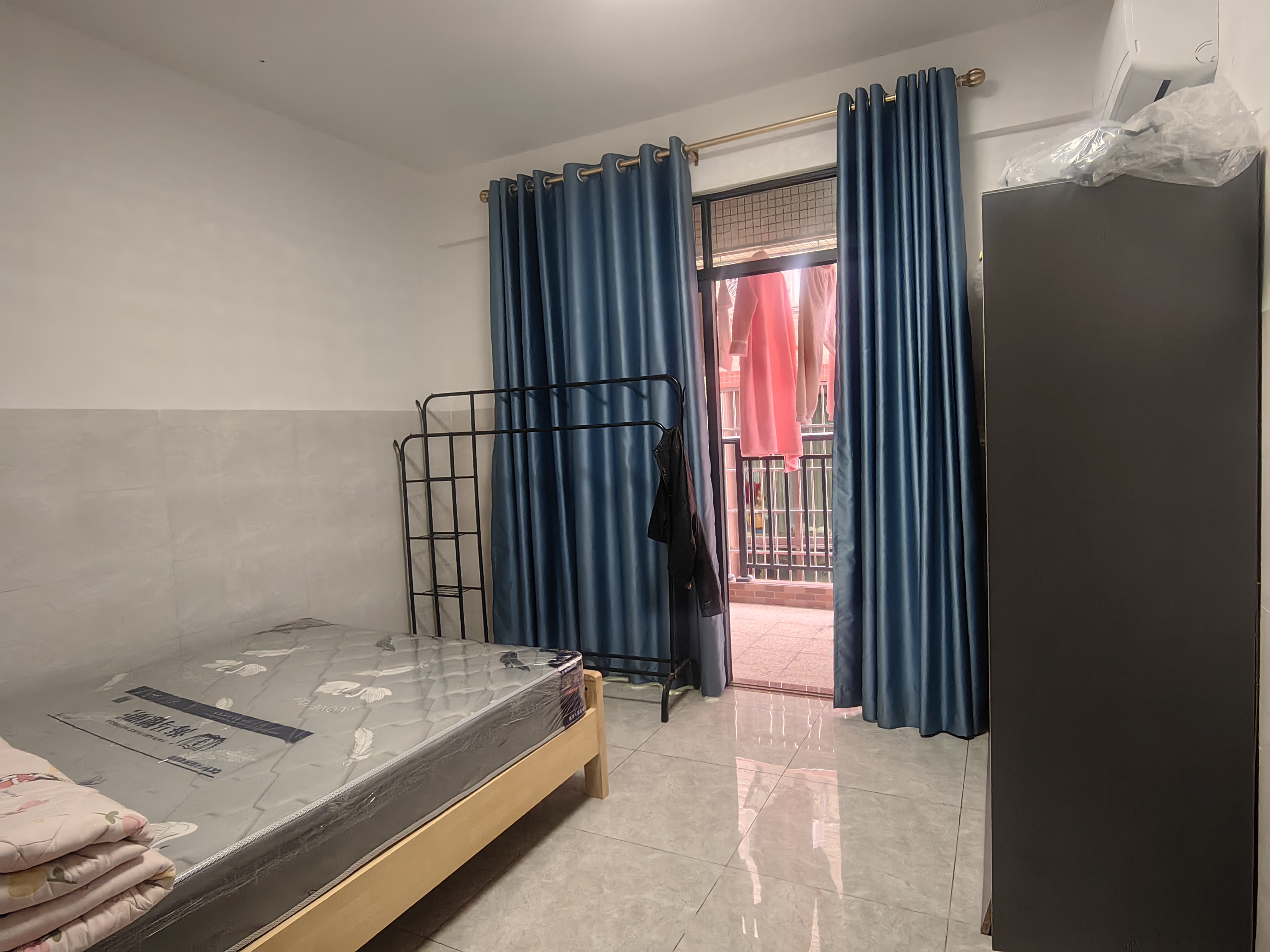 傍江东江裕大街十巷 随时看房·