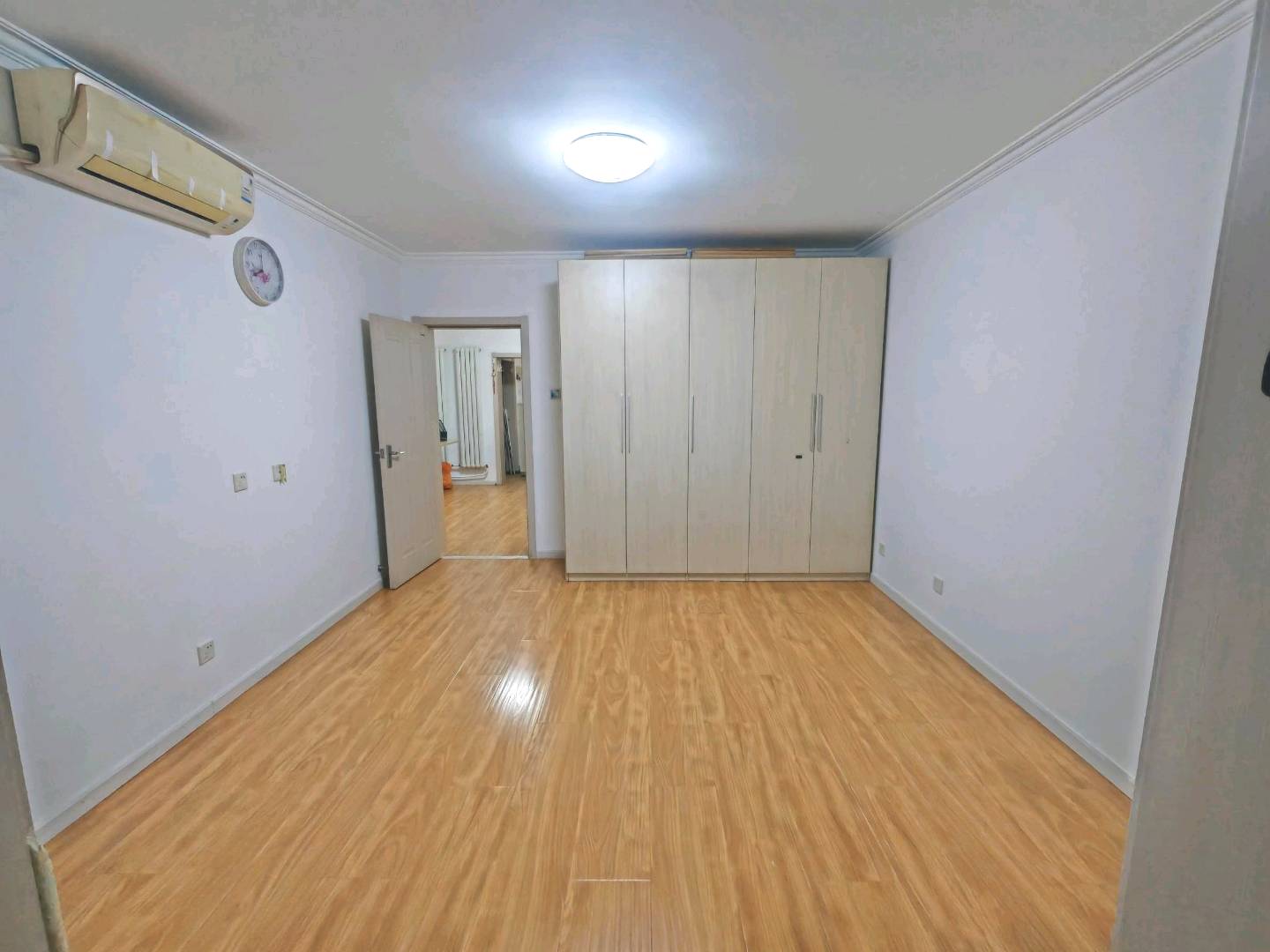 玉海园三里 随时看房·