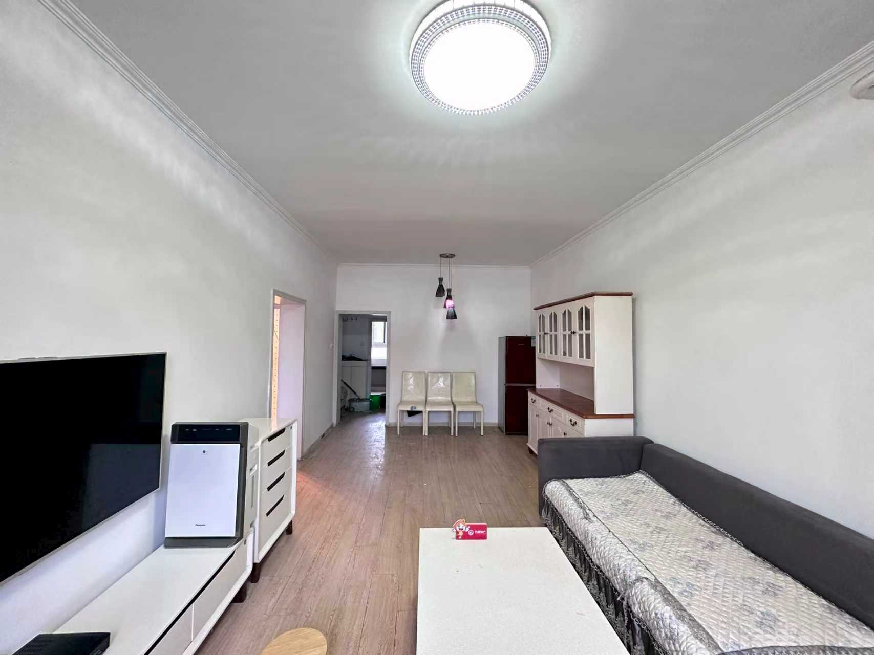 滨河西里中区 2居室 3200元/月