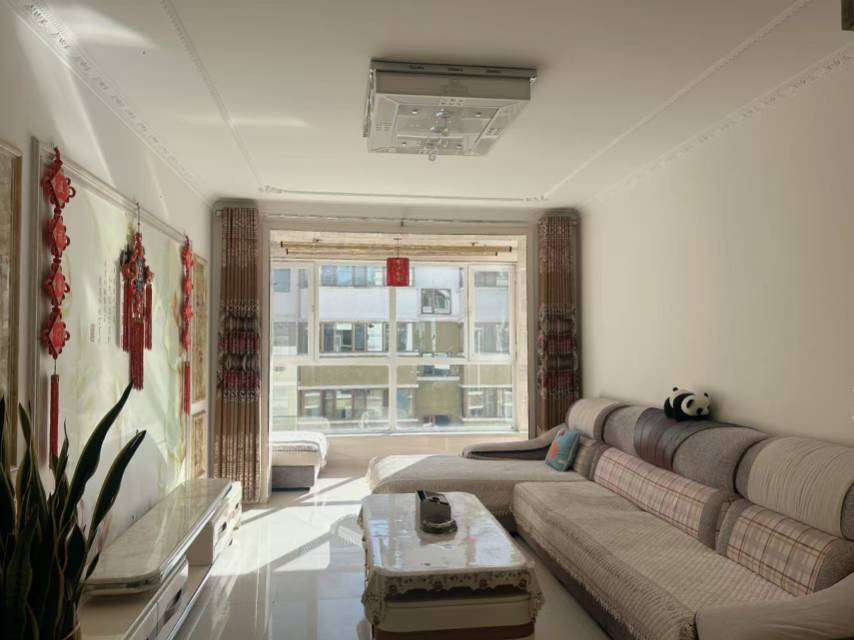 绣园小区D区 3居室 2200元/月