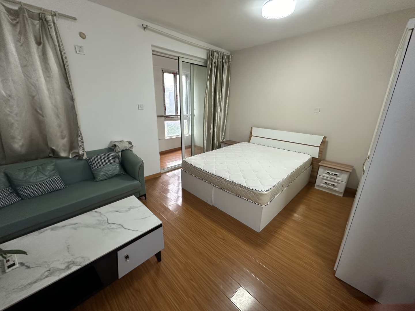 清荷北园 1居室 2300元/月