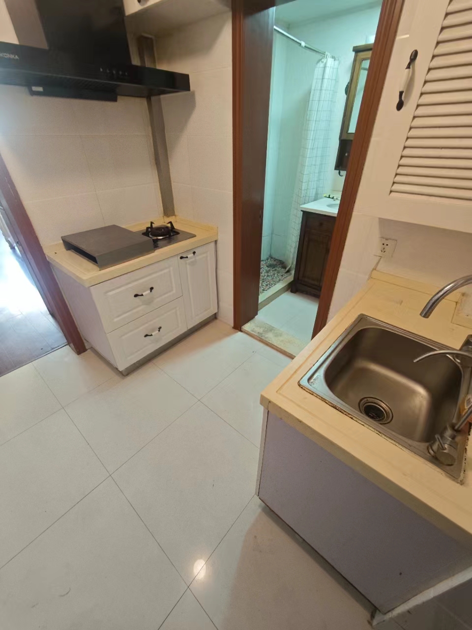 灵新小区 随时看房·