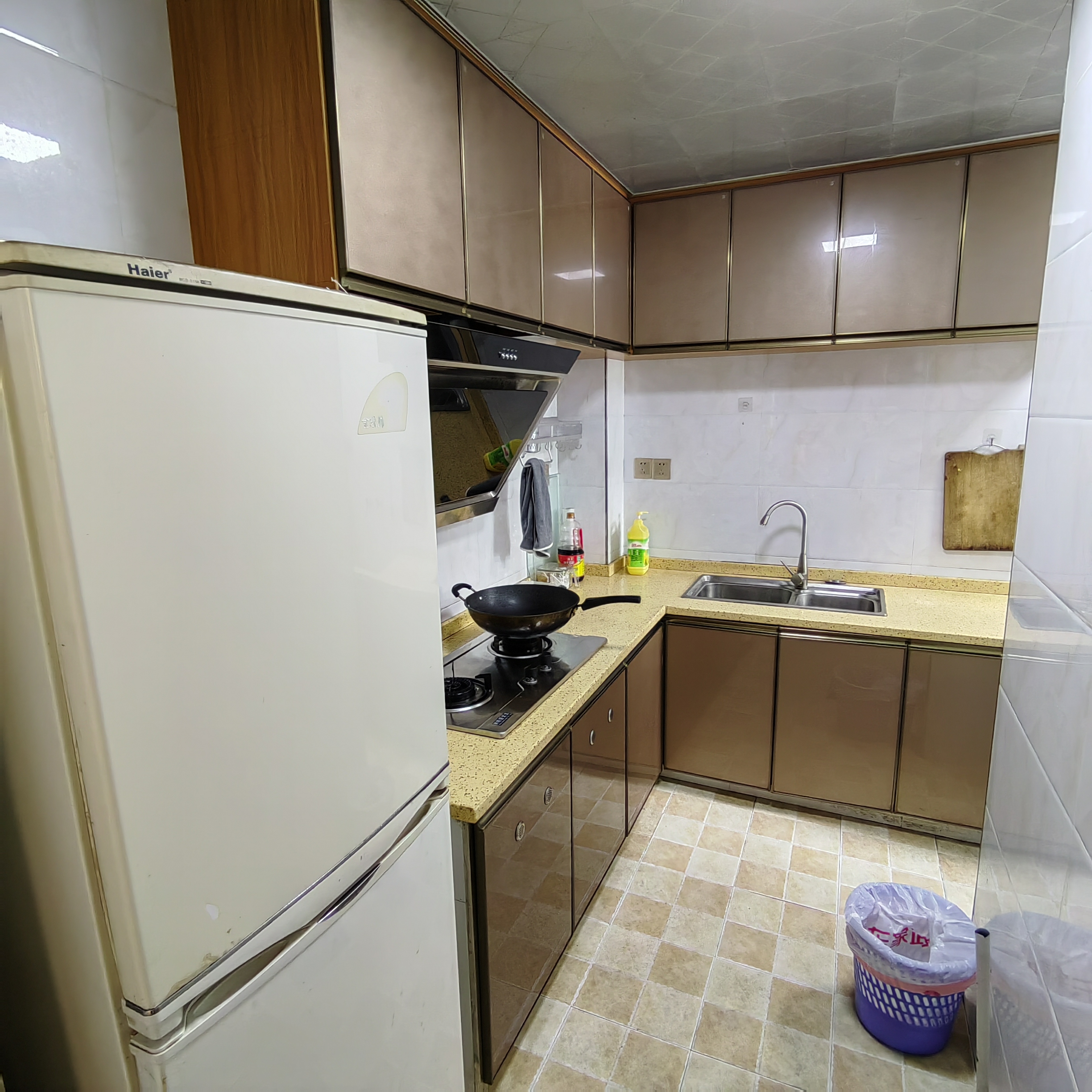 宏成小区 随时看房·