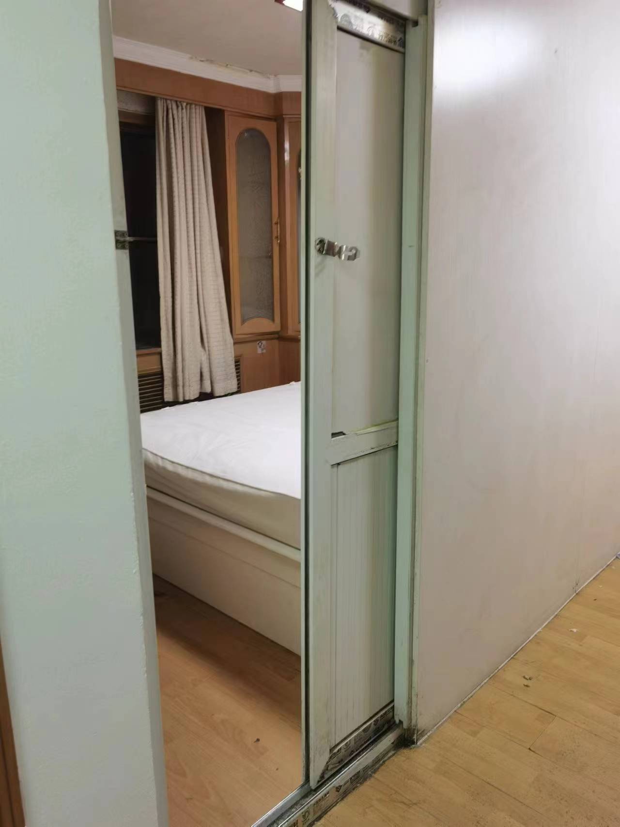牛街东里一区 随时看房·