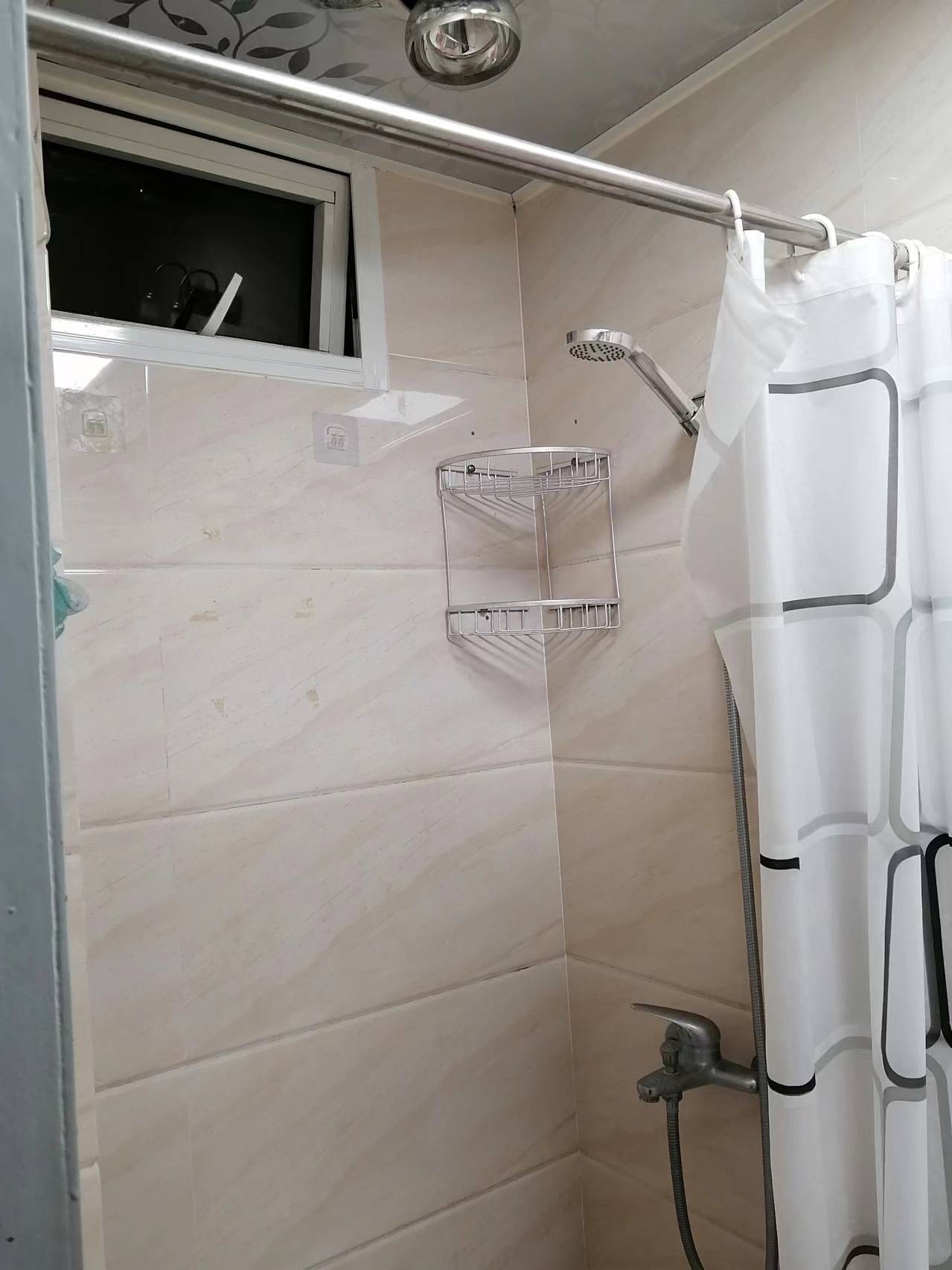 东三小区 随时看房·
