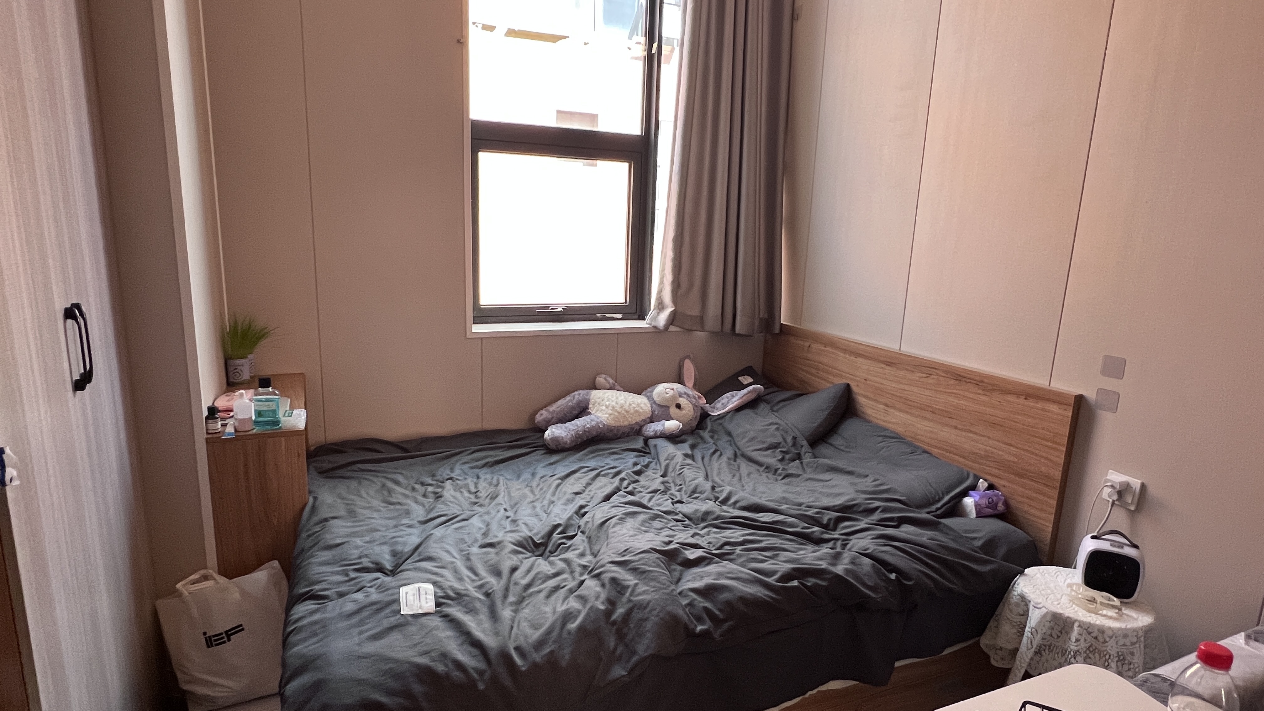 V领地青年社区 1居室 2150元/月