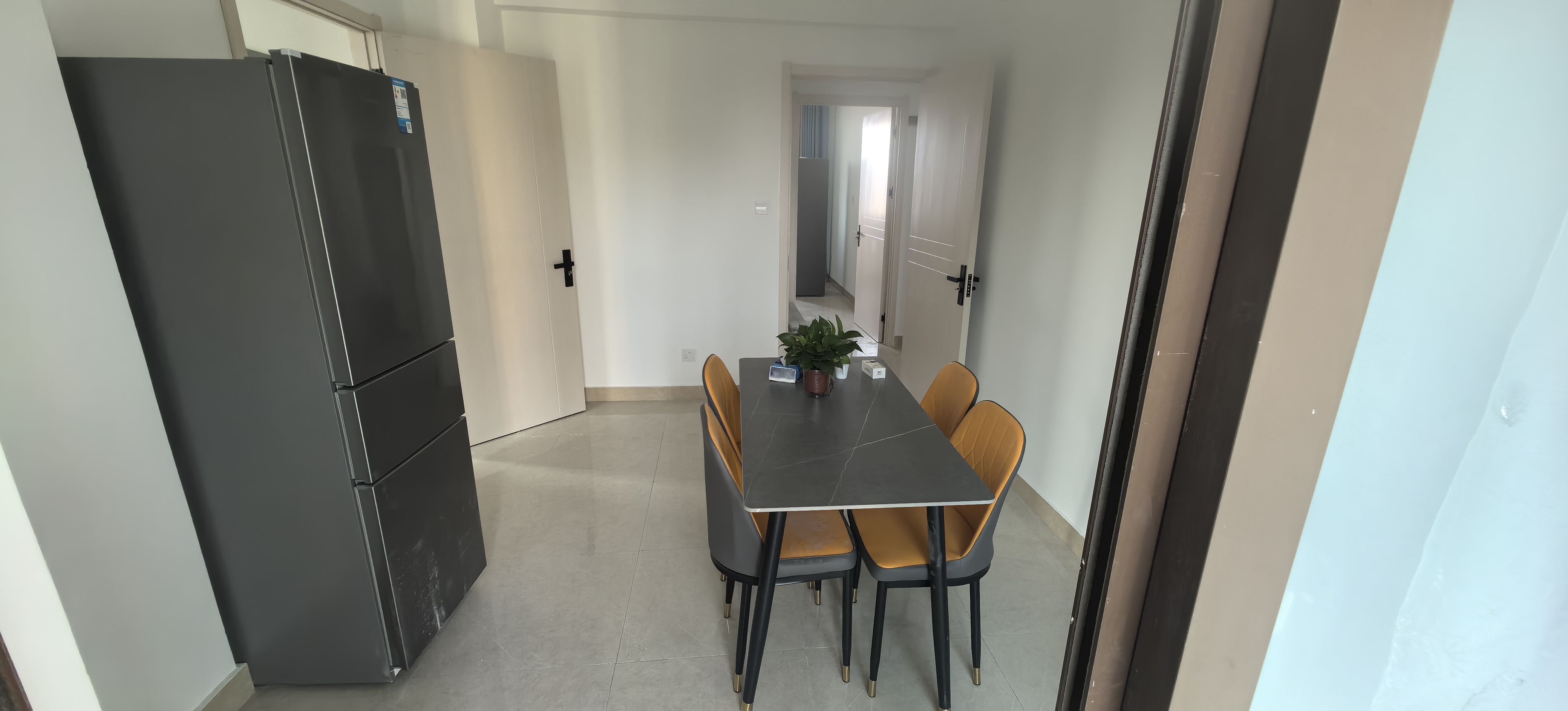 奚塘景城 1居室 1100元/月